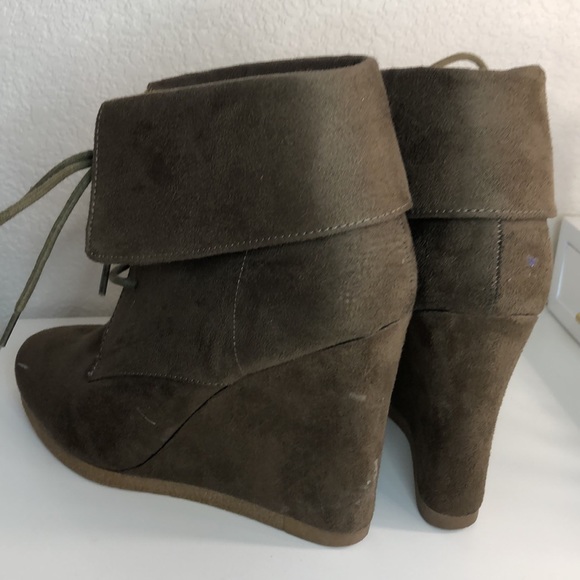 Suede booties - Picture 2 of 3